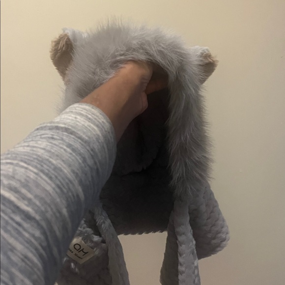 Gray Faux Fur Hooded Scarf with Ears - Picture 2 of 4